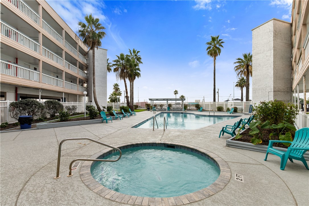 3938 Surfside Blvd 3245