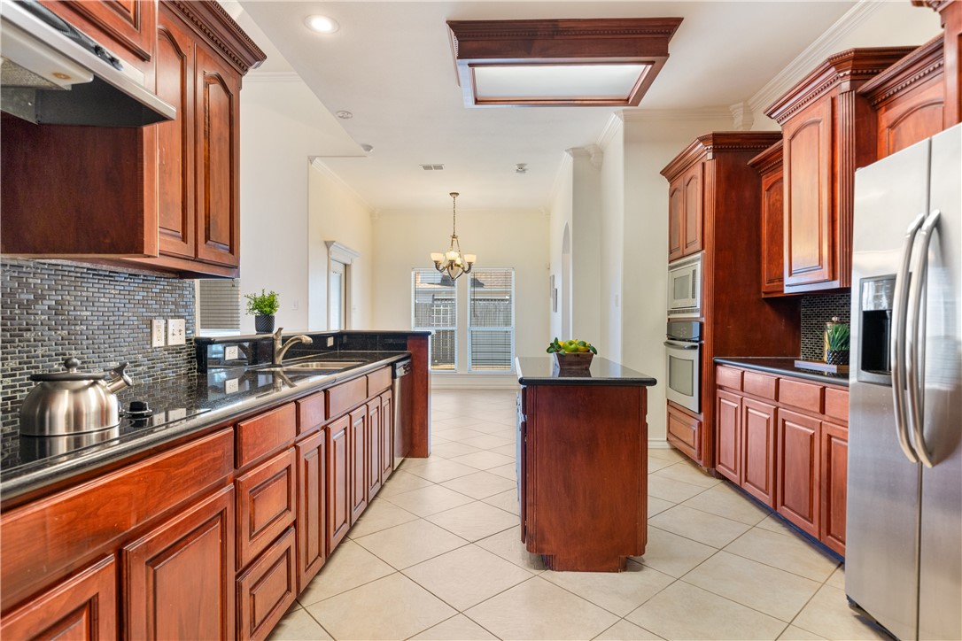 6825 Island Park Ct