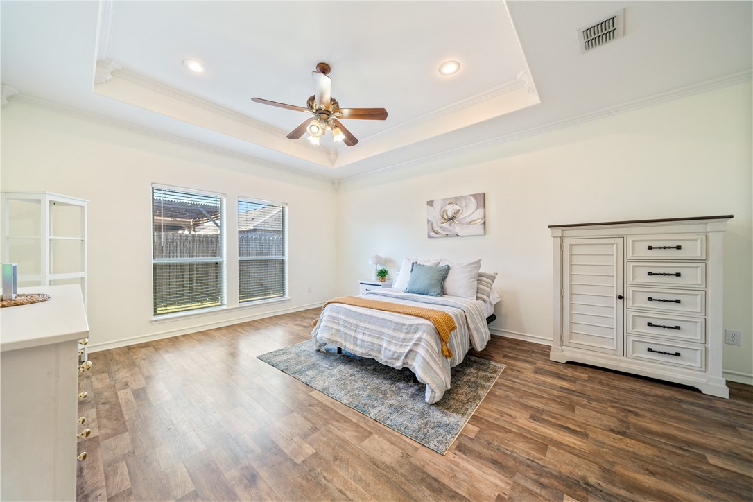 6825 Island Park Ct