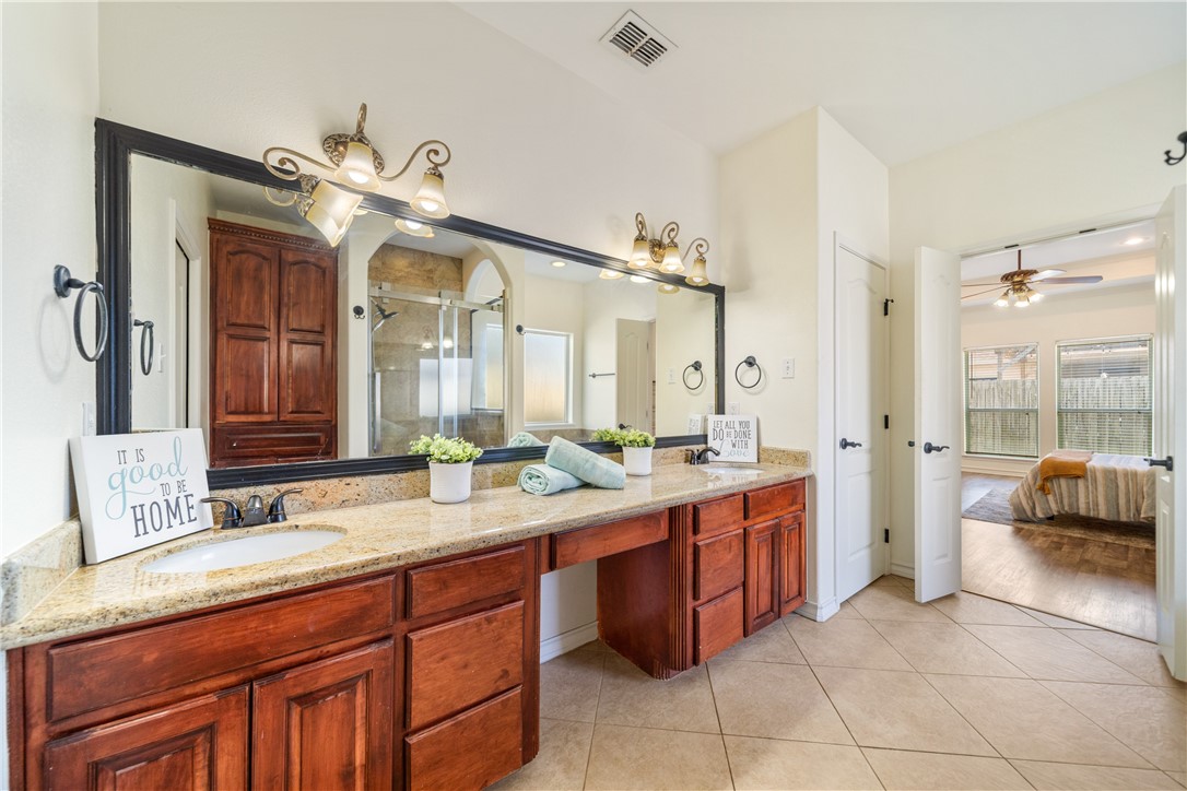 6825 Island Park Ct