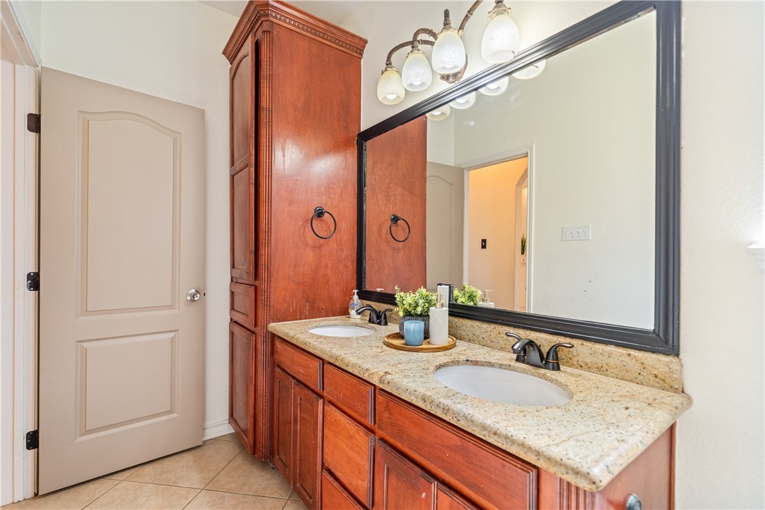 6825 Island Park Ct
