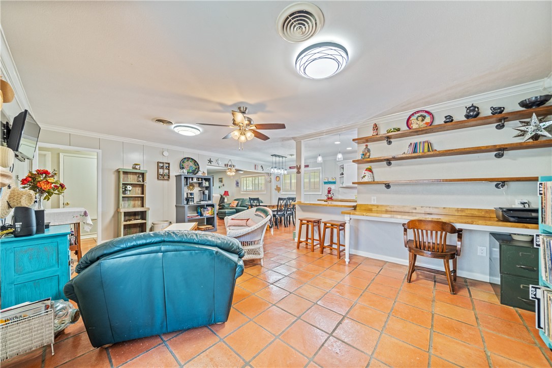 750 Burkshire Dr