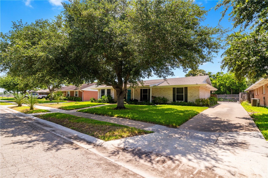 750 Burkshire Dr