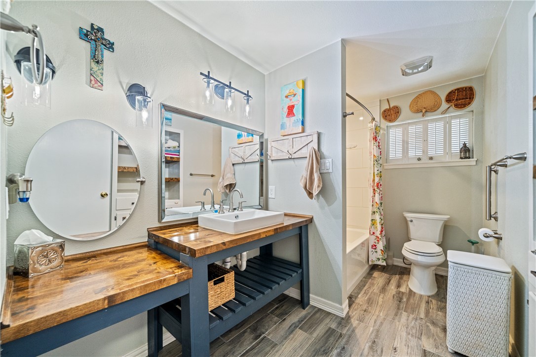 750 Burkshire Dr