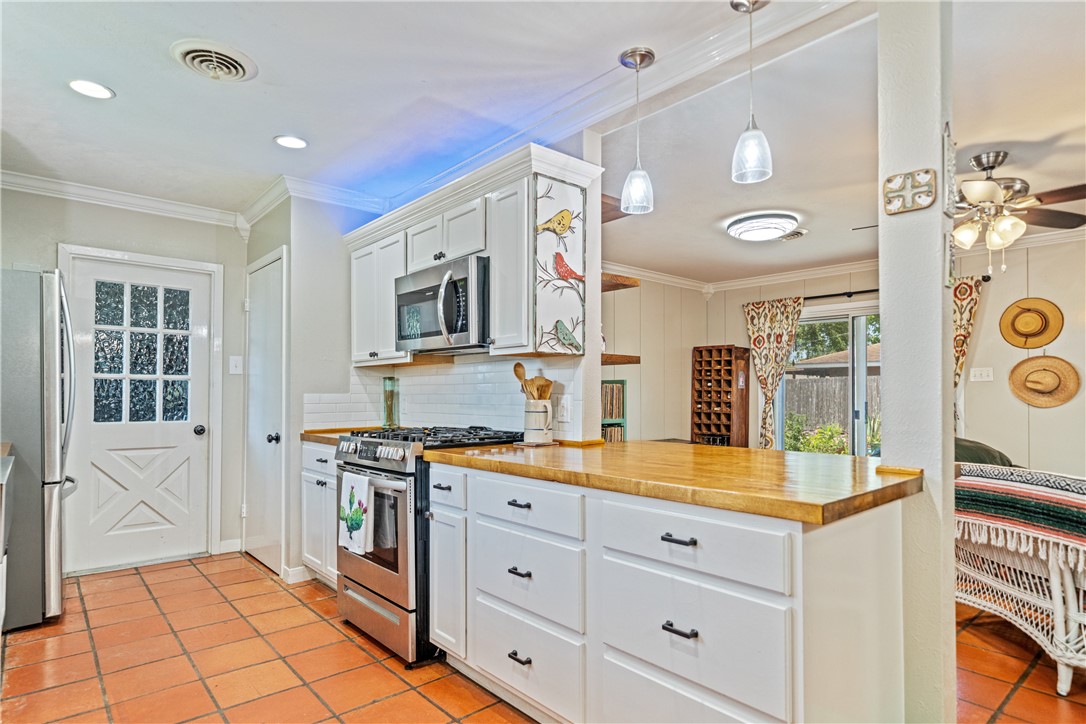 750 Burkshire Dr