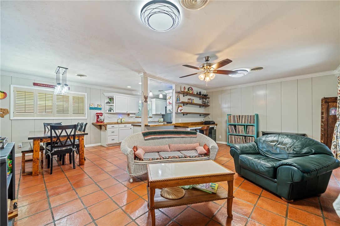 750 Burkshire Dr