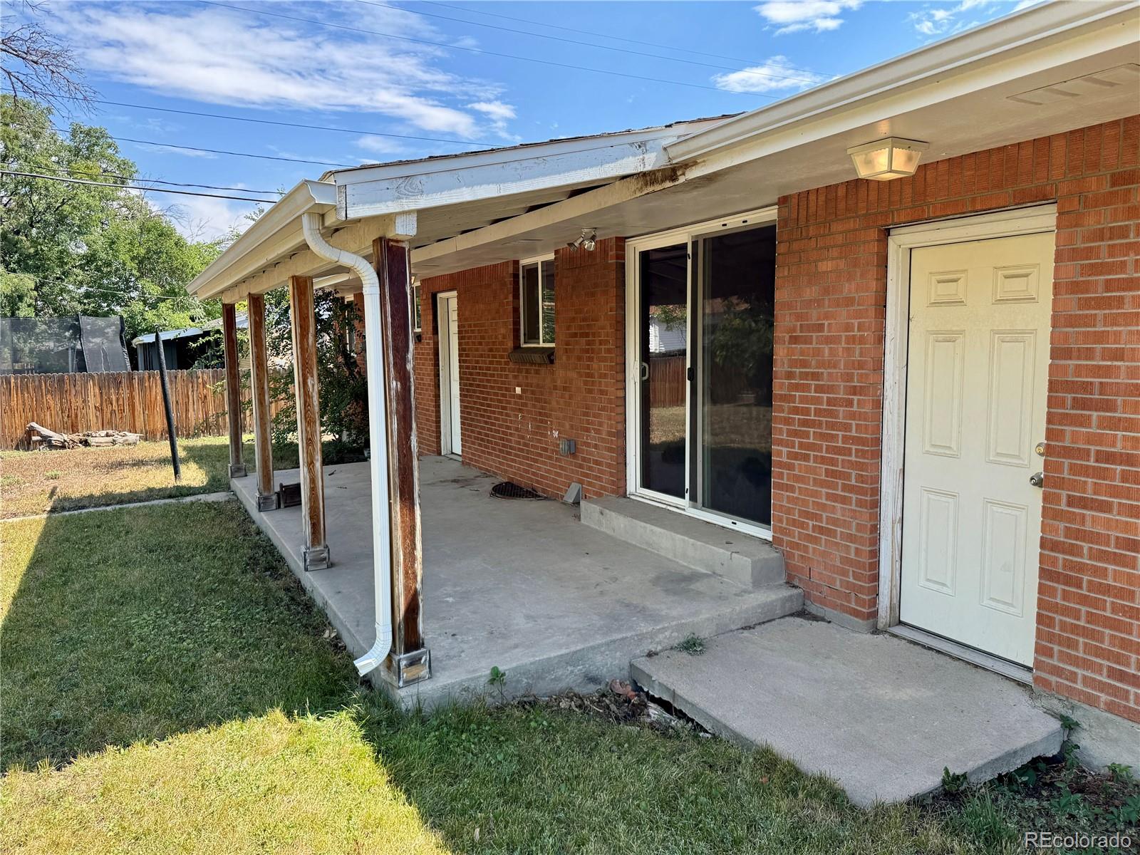 1161 Dakin Street