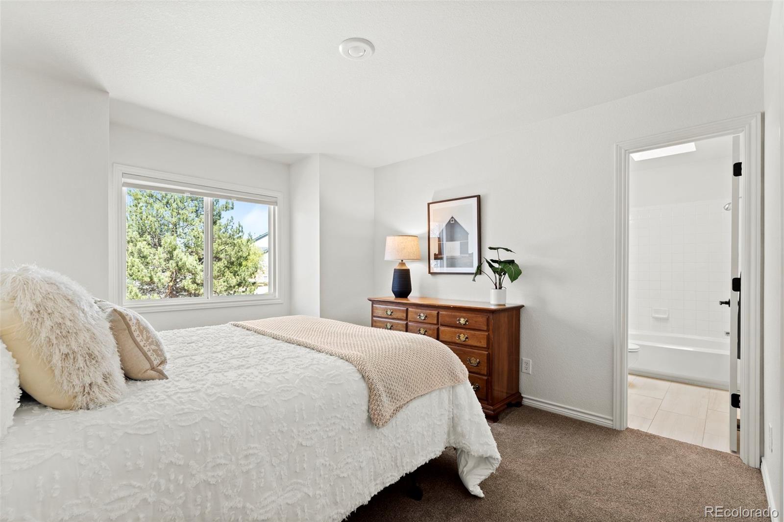 125 Peregrine Circle