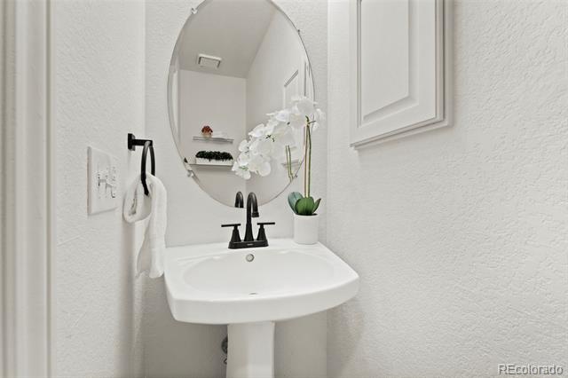125 Peregrine Circle