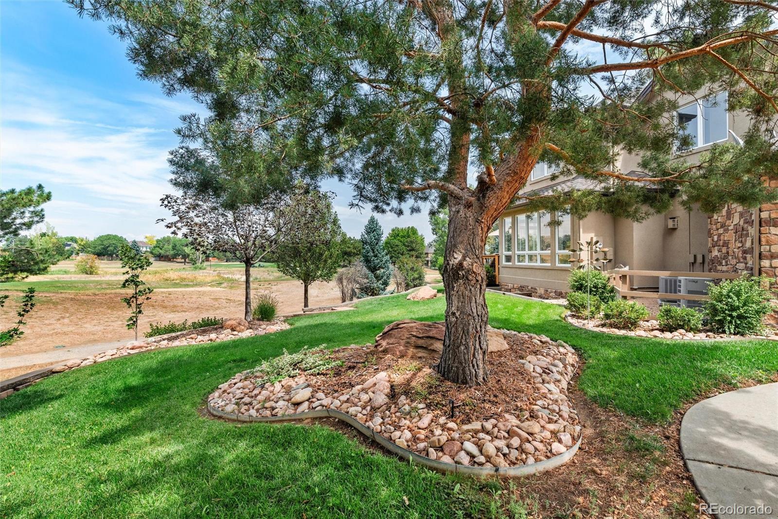 1739 Redwing Lane