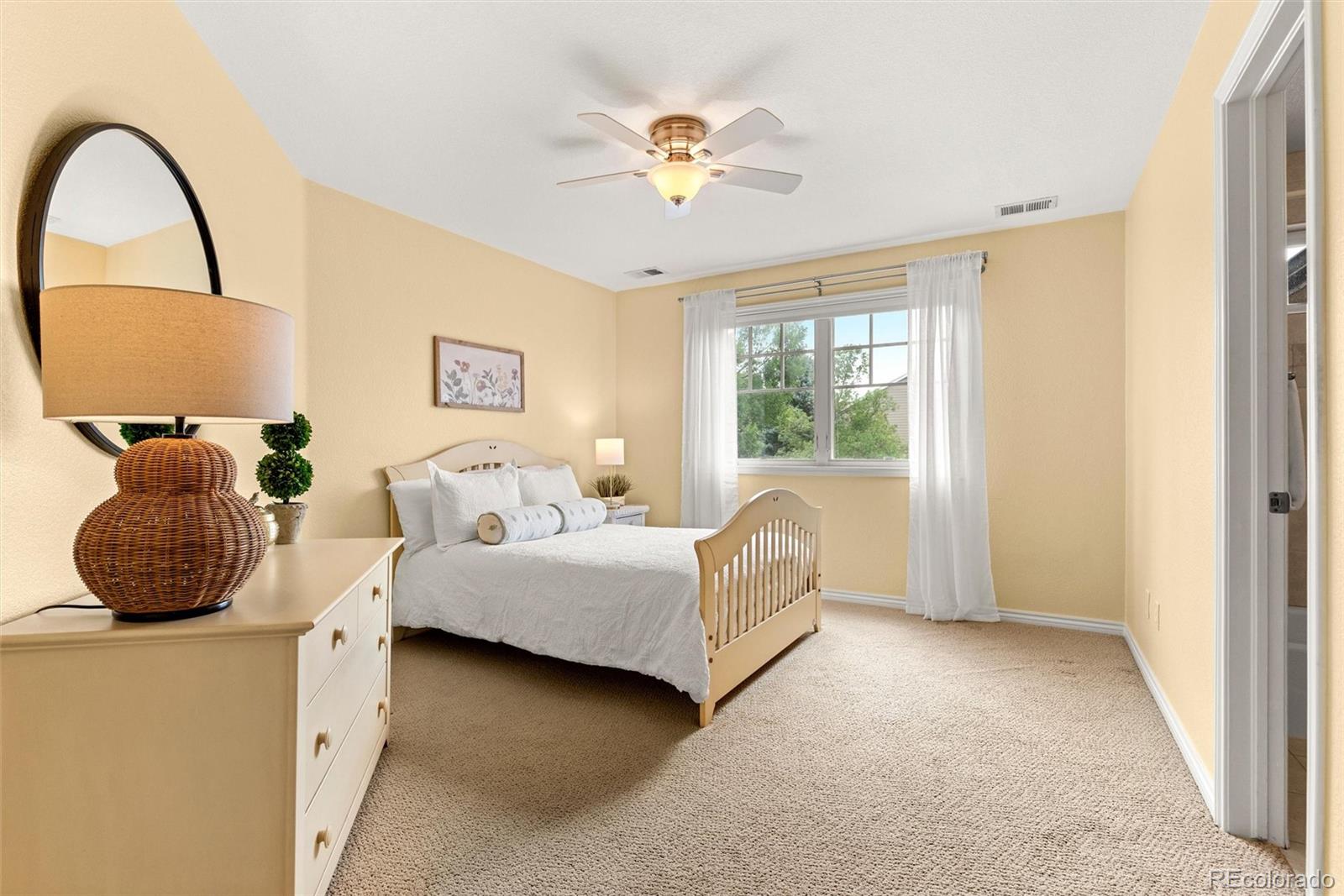 1739 Redwing Lane