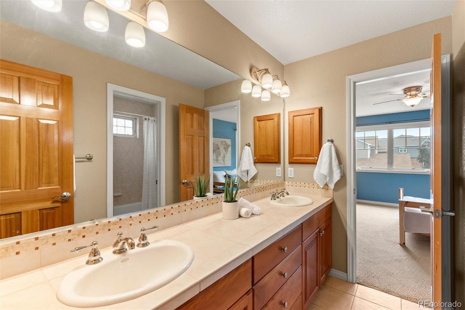 1739 Redwing Lane