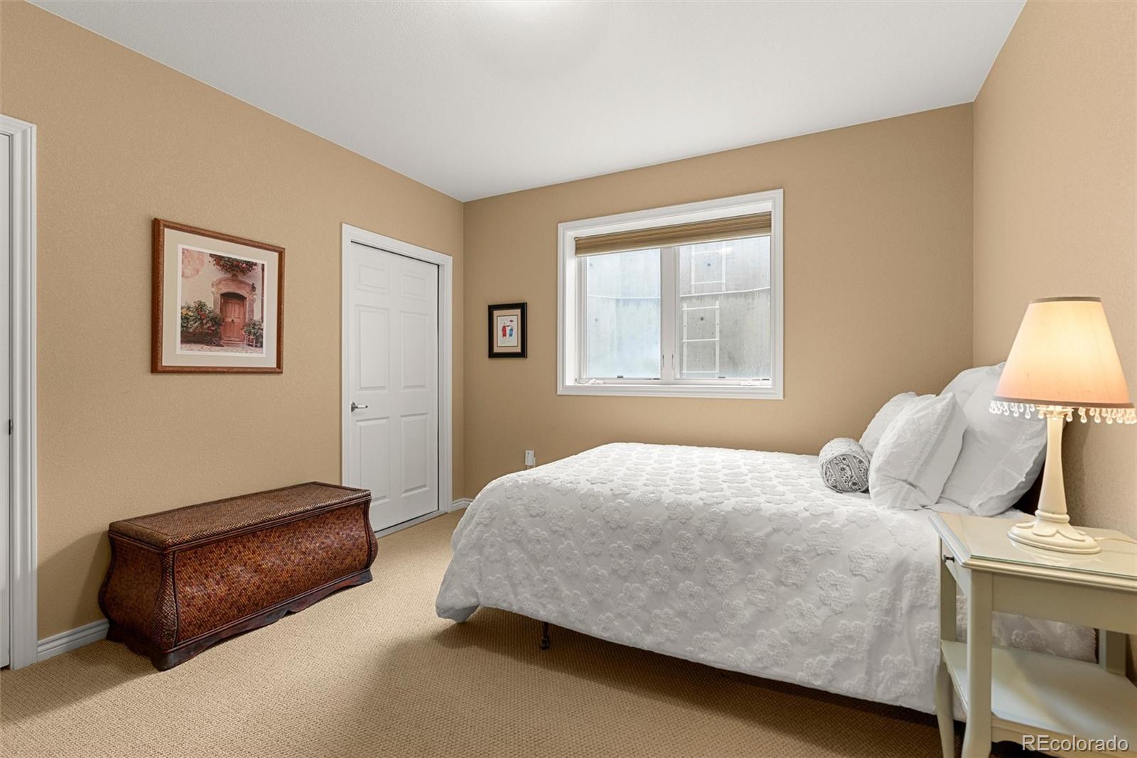 1739 Redwing Lane