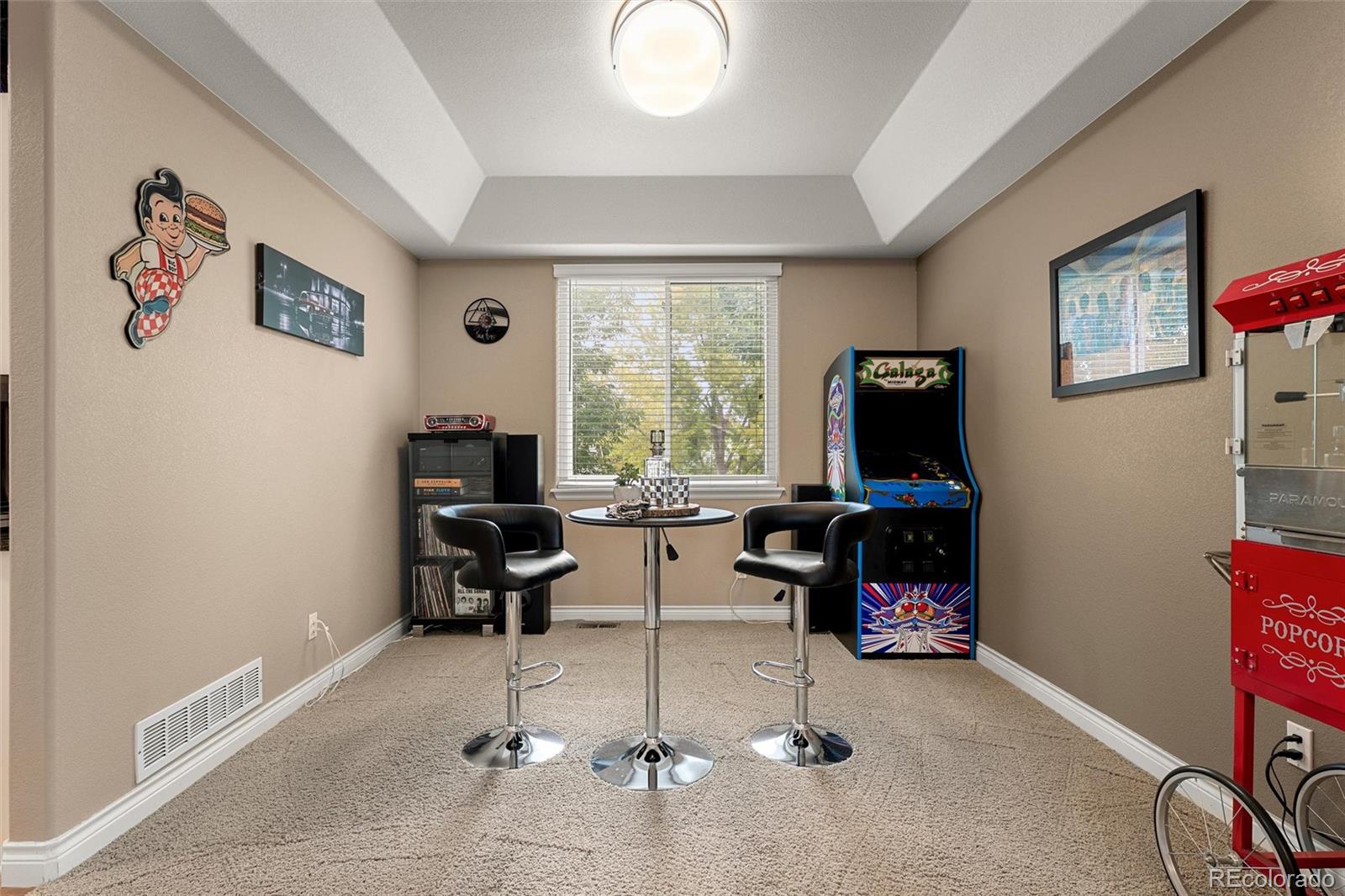 1312 Iris Circle