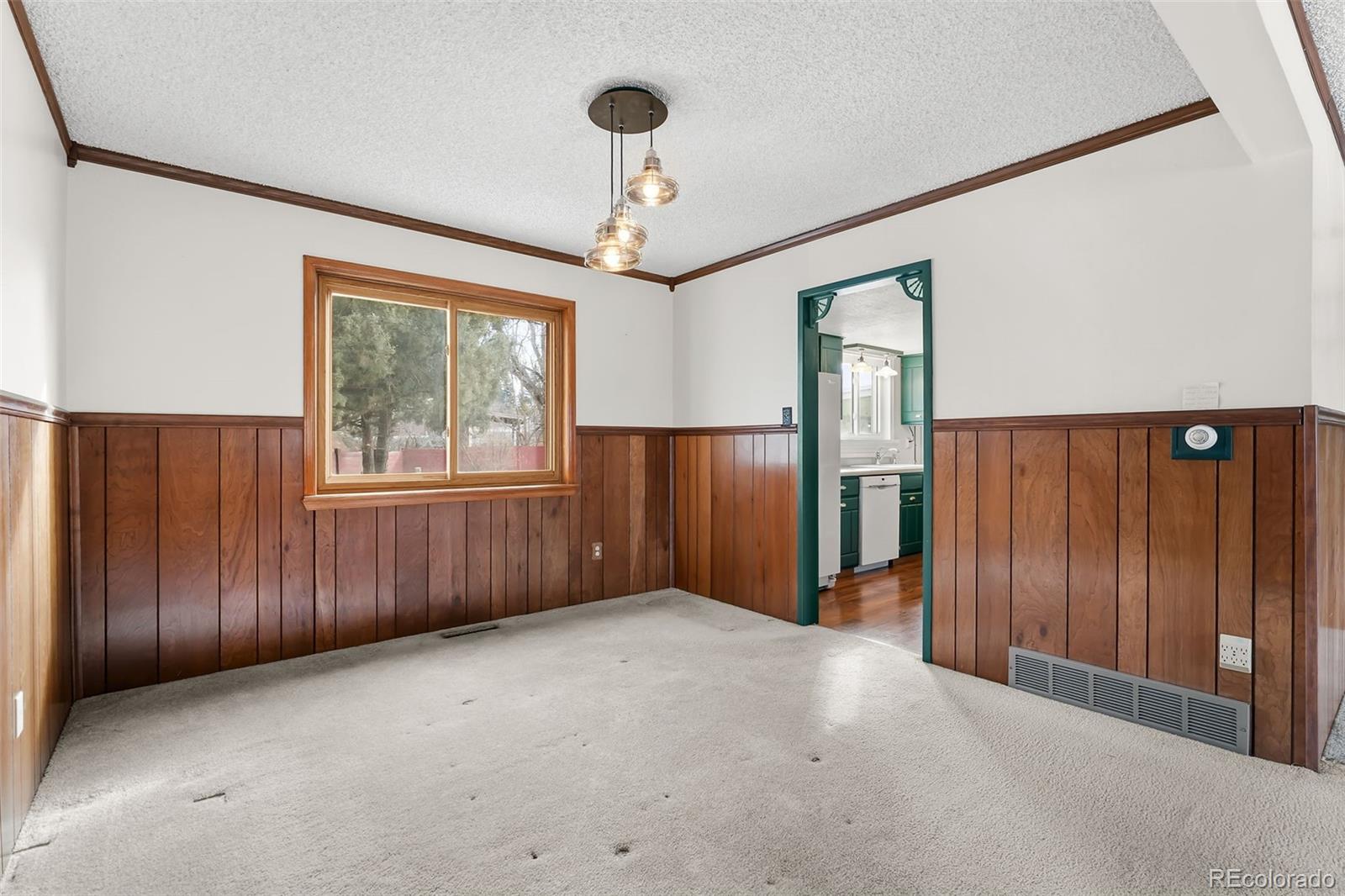 1735 S Pratt Parkway