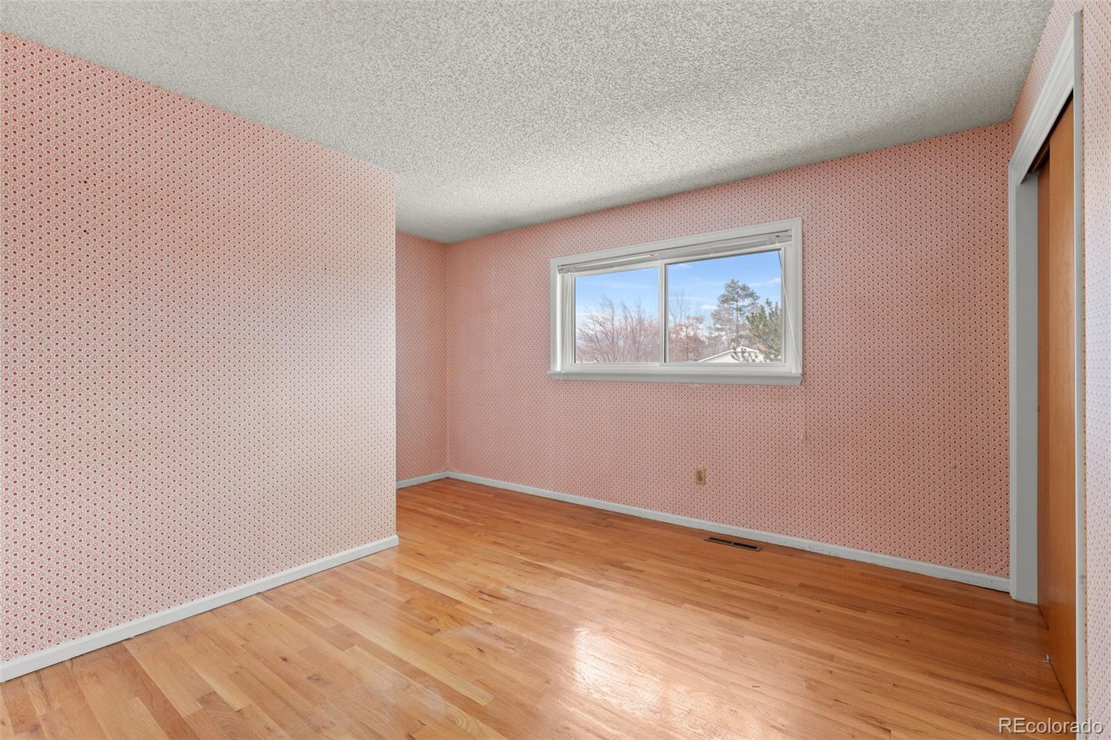 1735 S Pratt Parkway