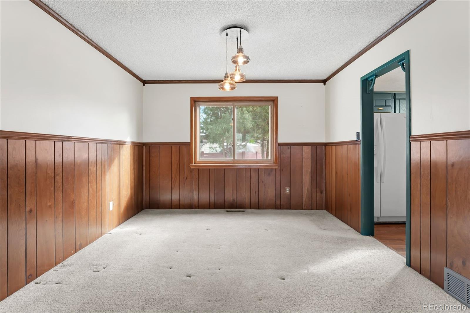 1735 S Pratt Parkway