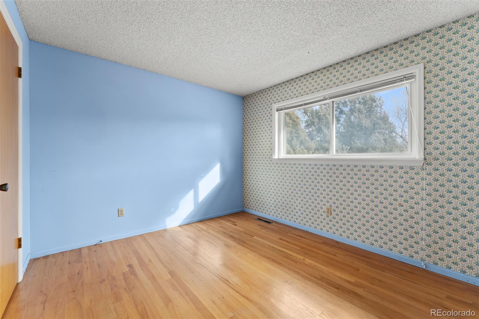 1735 S Pratt Parkway