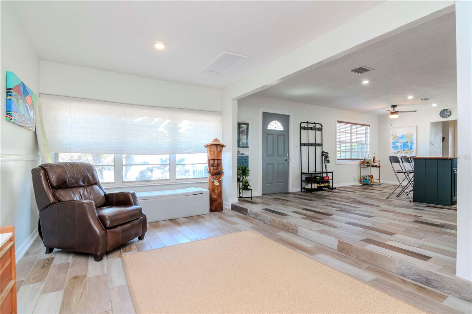 1528 W RIVER SHORE WAY