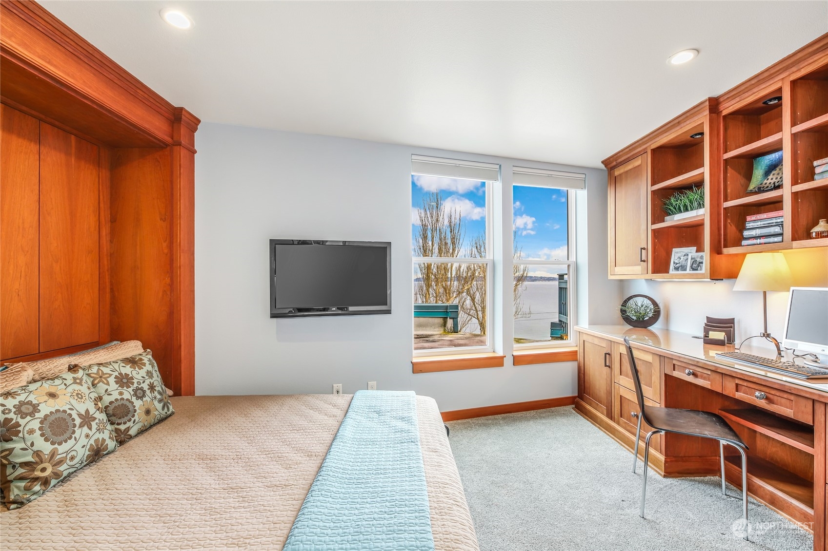 2920 Alki Avenue SW Unit: 410