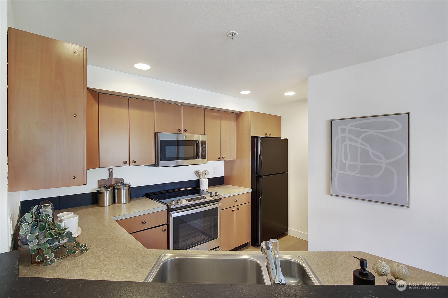 3919 Latona Avenue NE Unit: 304