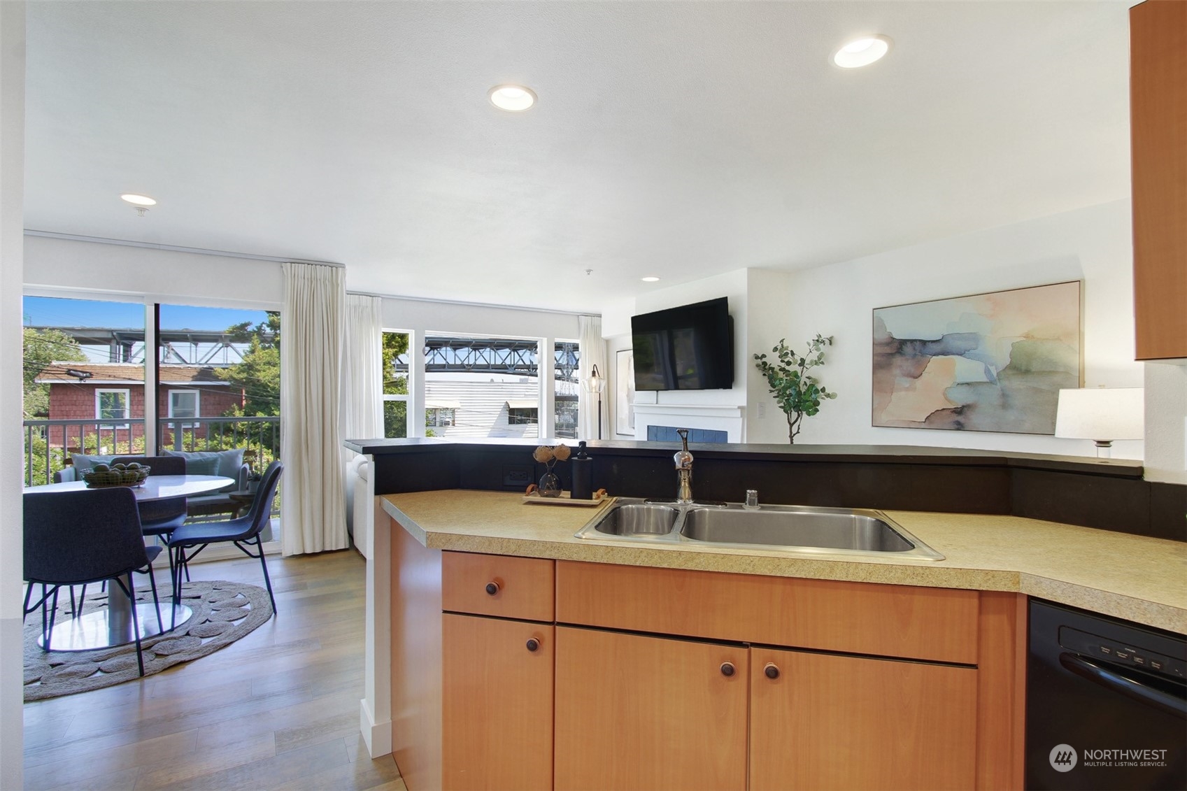 3919 Latona Avenue NE Unit: 304