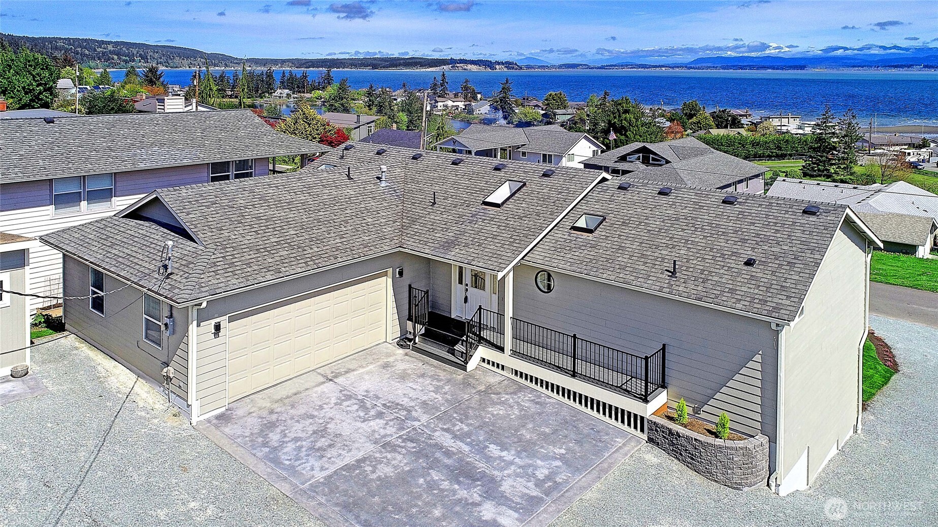 1440 Country Club Drive