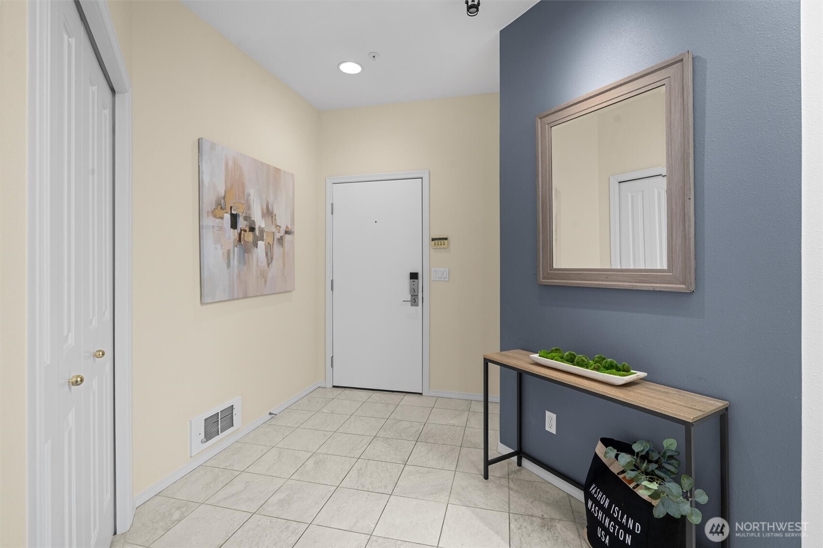 1534 Alki Avenue SW Unit: 502