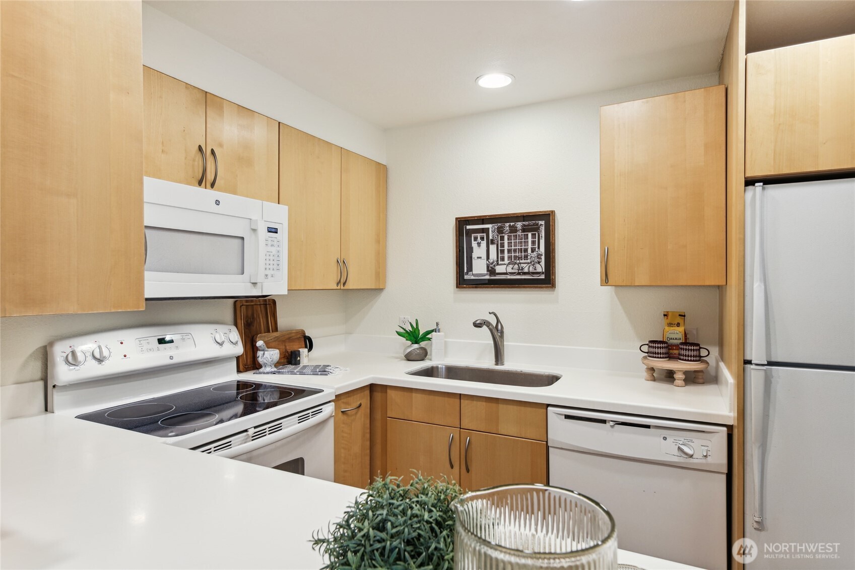 150 Melrose Avenue E Unit: 105