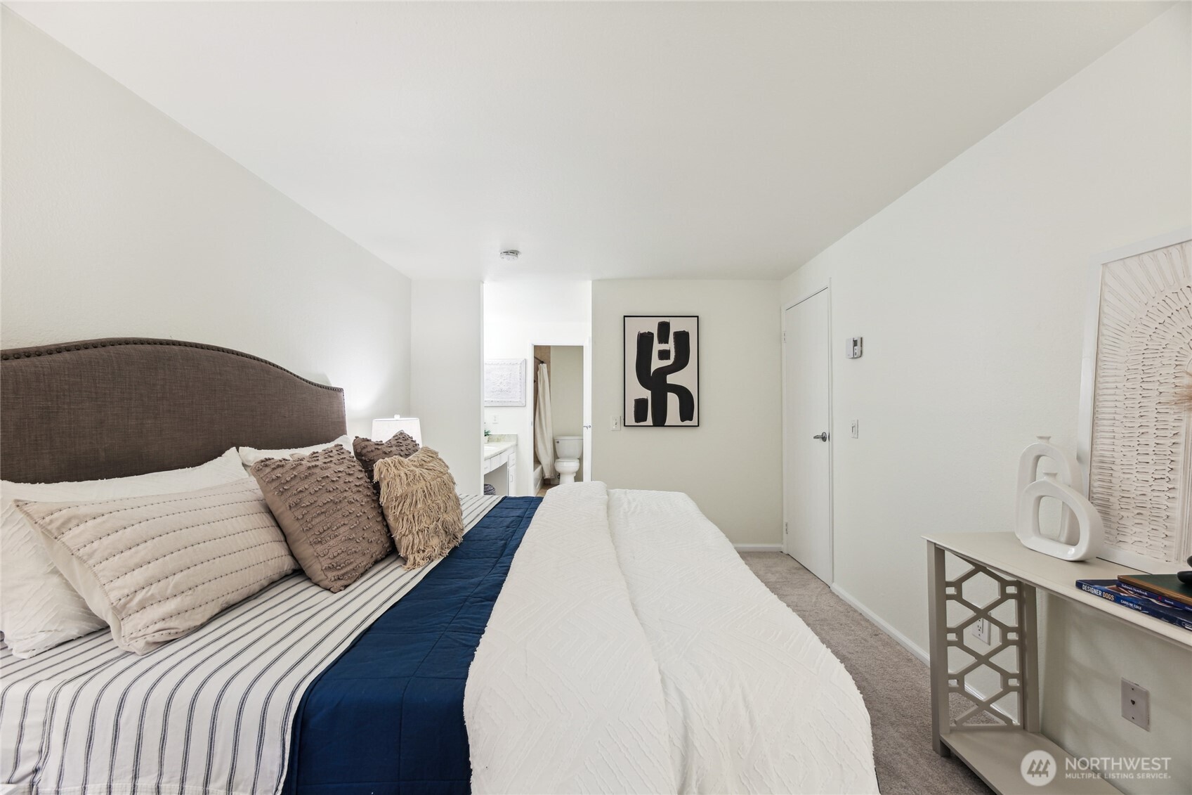 150 Melrose Avenue E Unit: 105