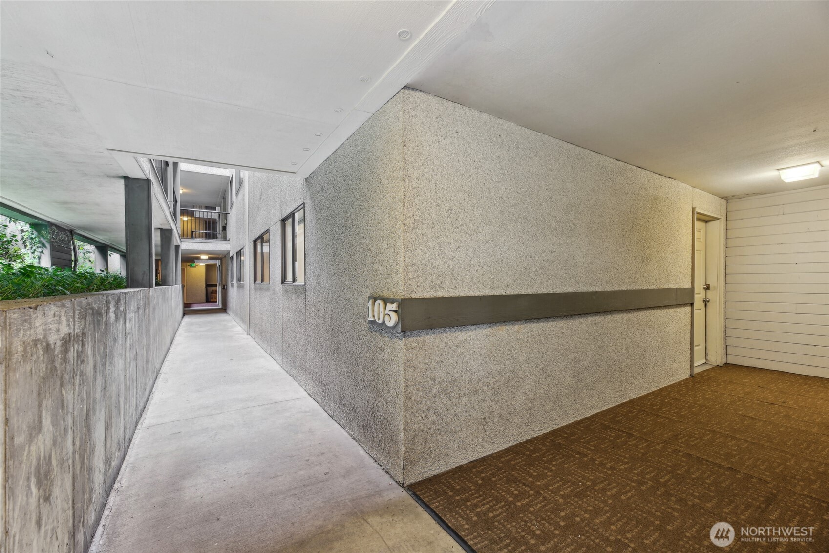 150 Melrose Avenue E Unit: 105