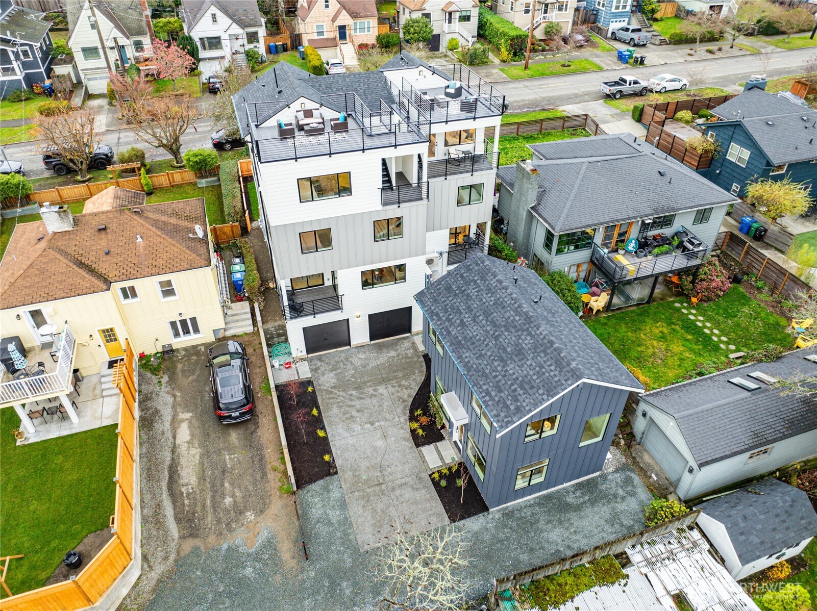 3448 37th Avenue SW
