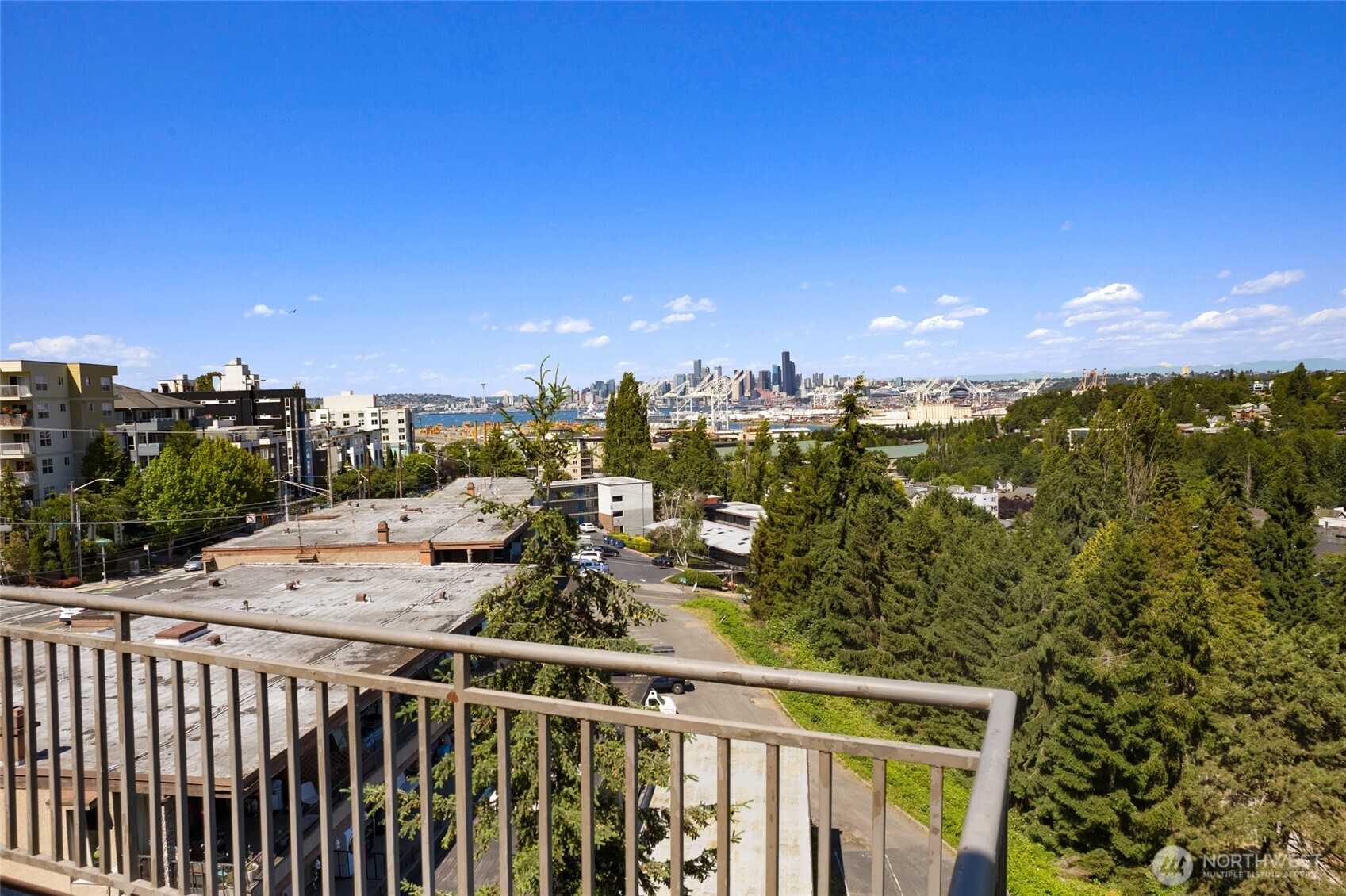 3221 SW Avalon Way Unit: 207