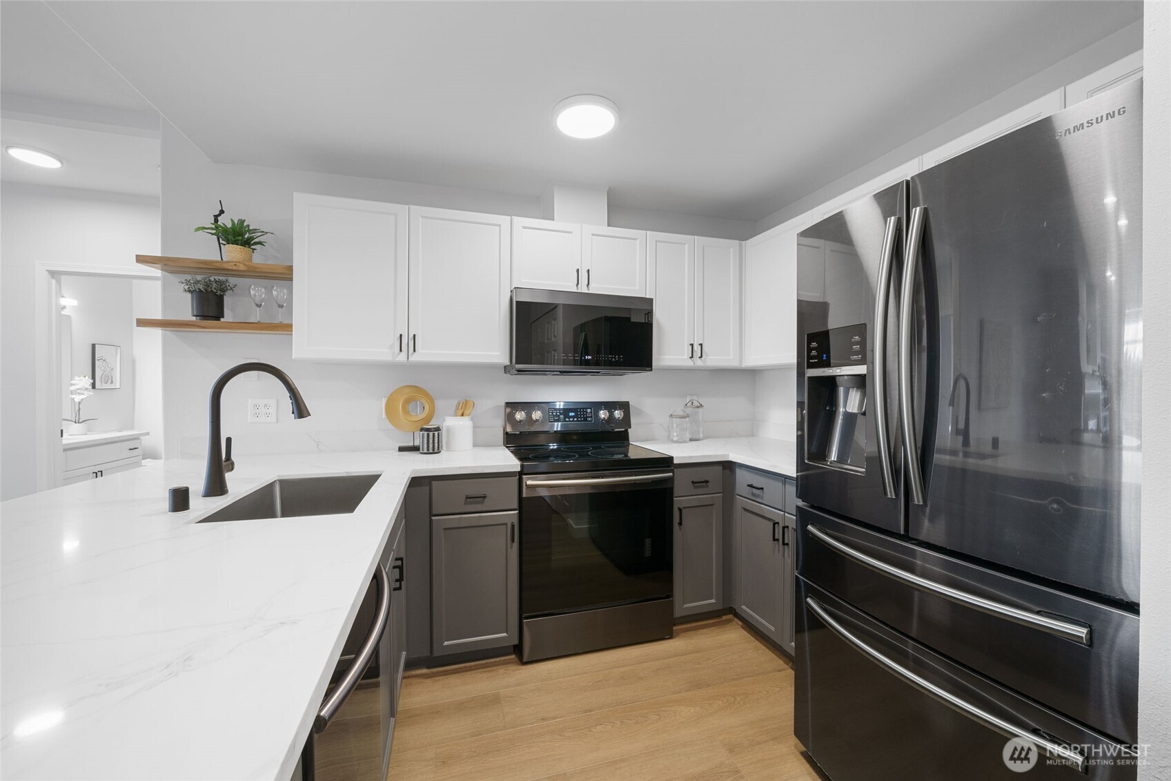 3221 SW Avalon Way Unit: 207