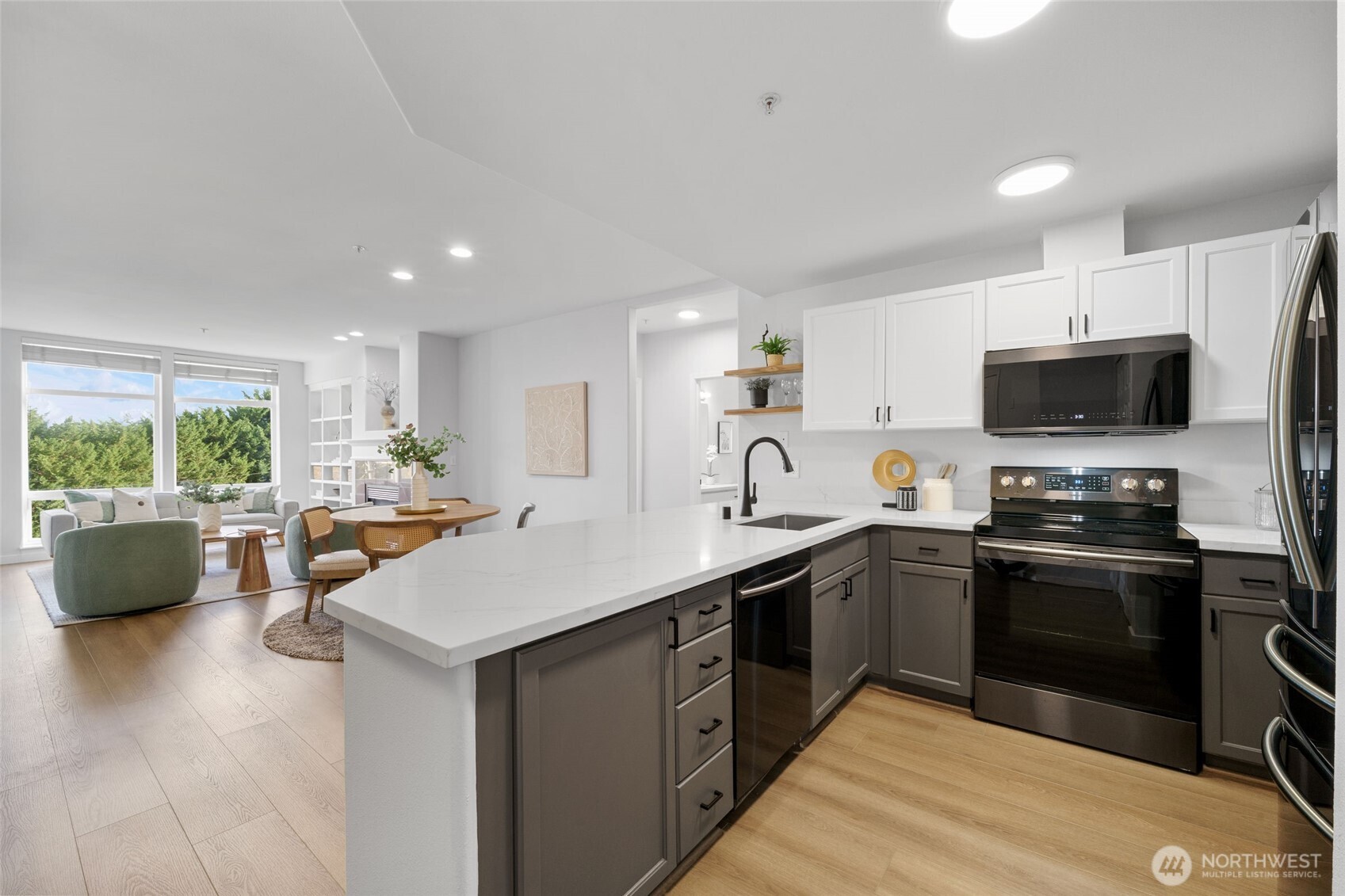 3221 SW Avalon Way Unit: 207