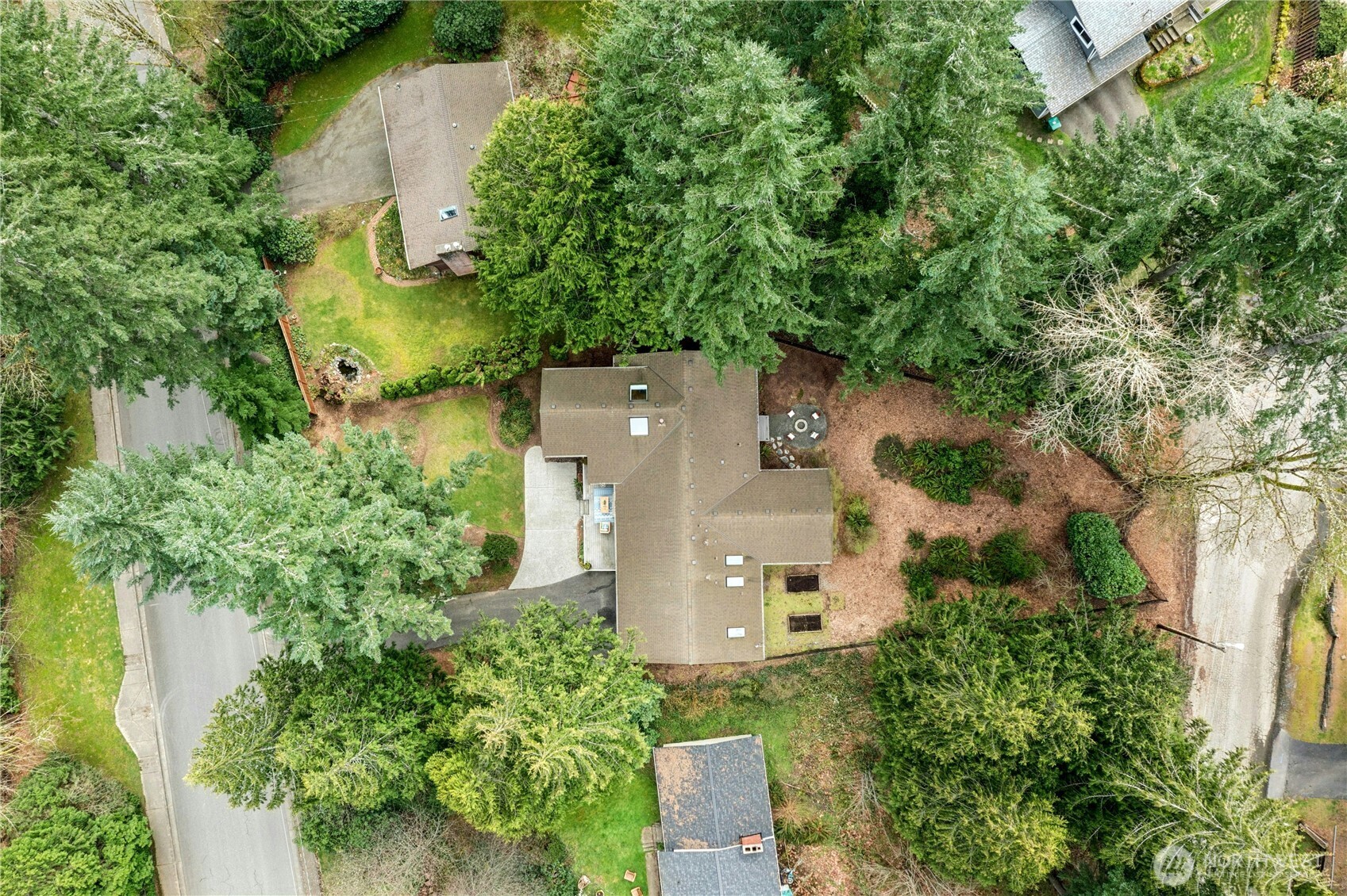 762 Sunrise Place SW