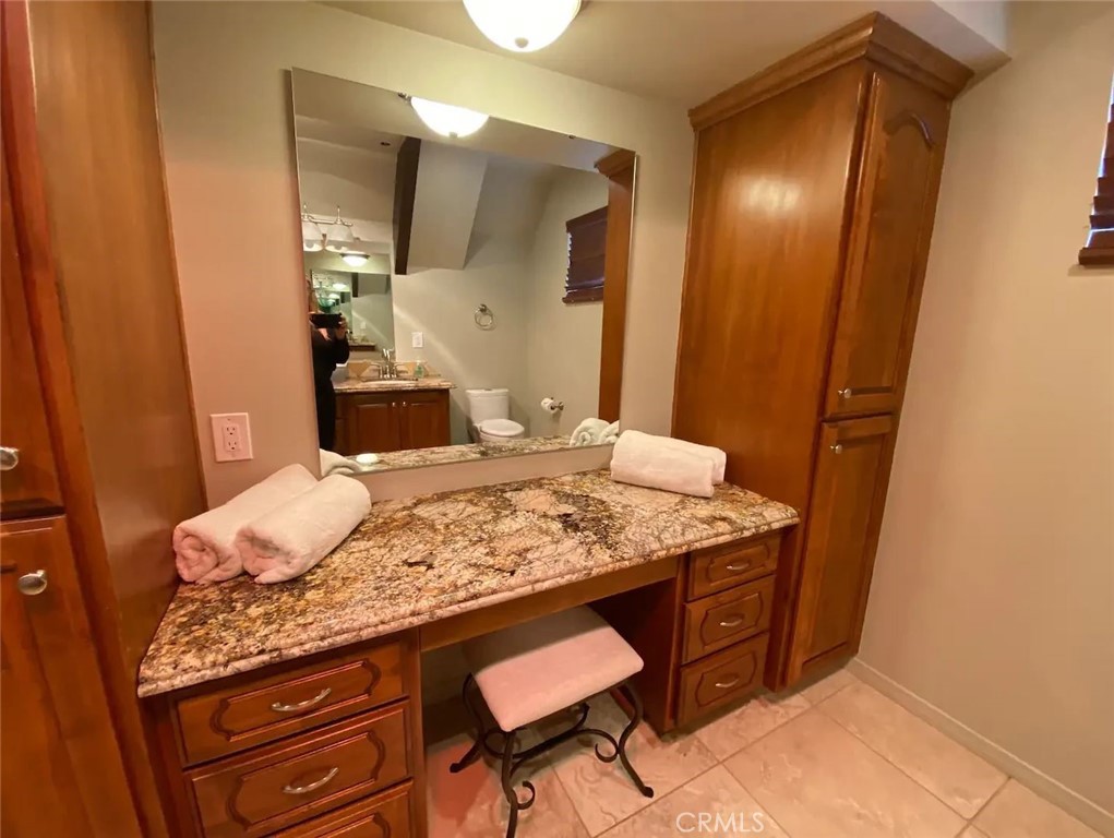 27547 Alpen Drive