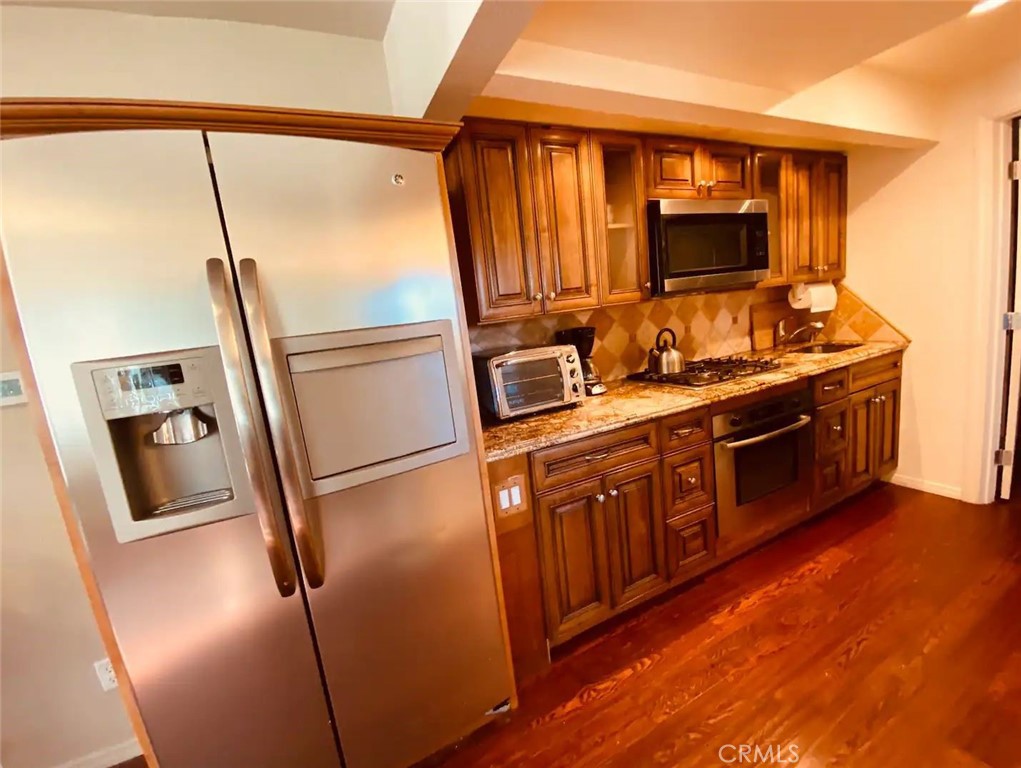 27547 Alpen Drive