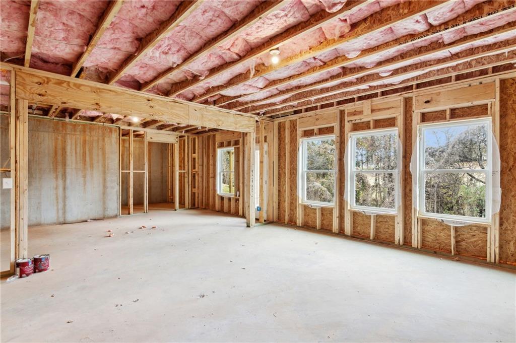 4058 Links Boulevard