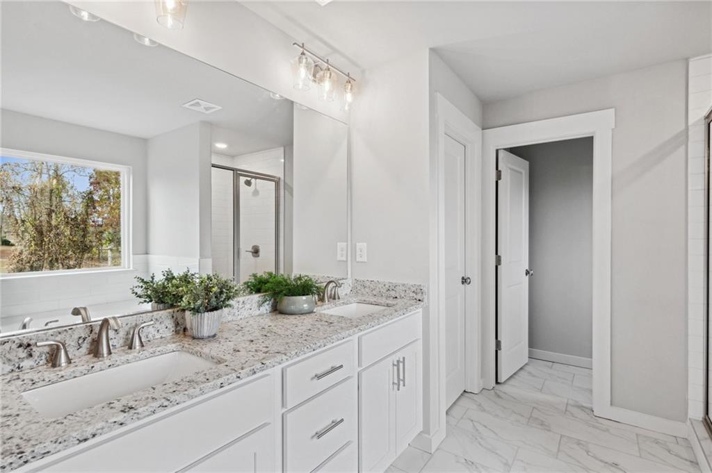 4058 Links Boulevard