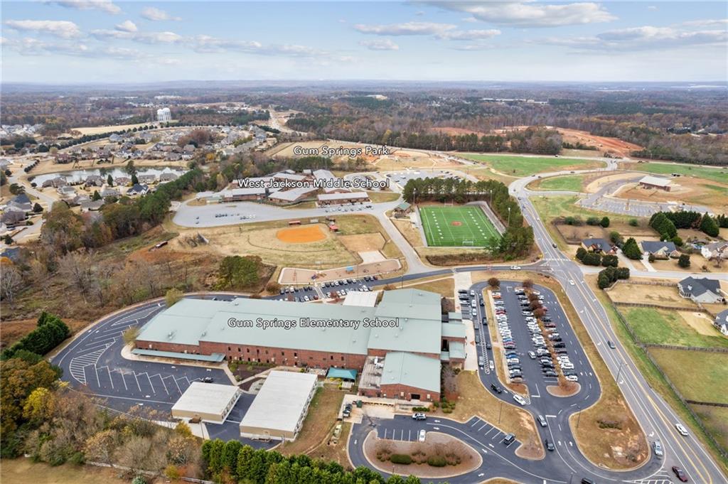 4058 Links Boulevard