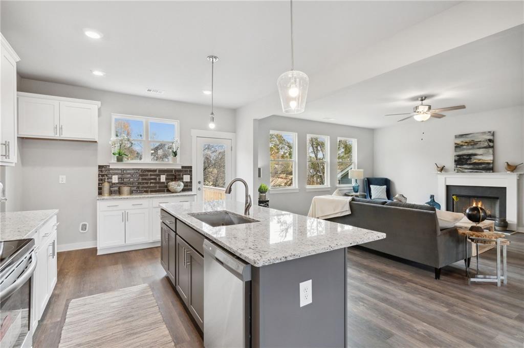 4058 Links Boulevard