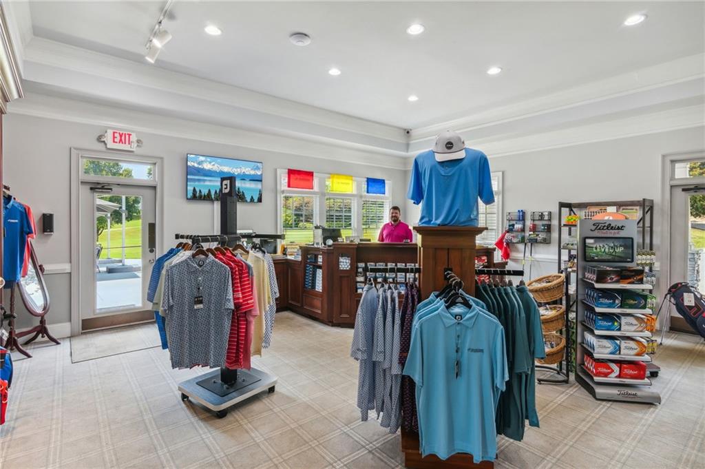 4058 Links Boulevard