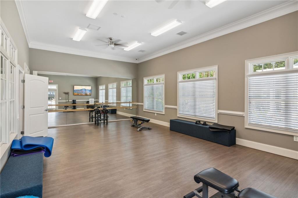 4058 Links Boulevard