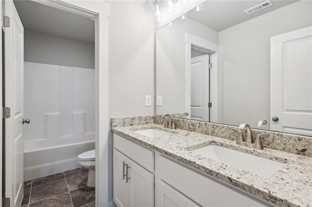 4058 Links Boulevard