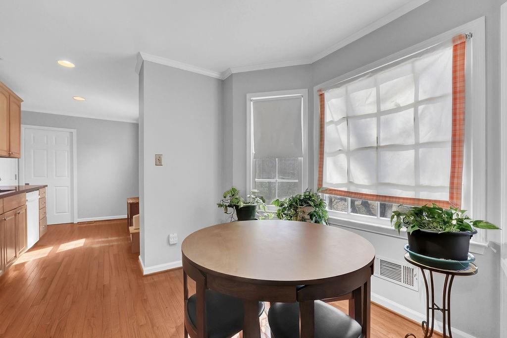 3040 Summit View Court