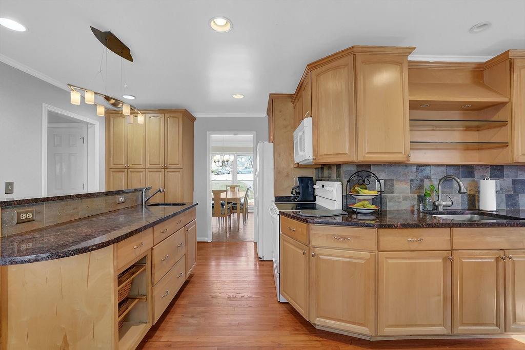 3040 Summit View Court