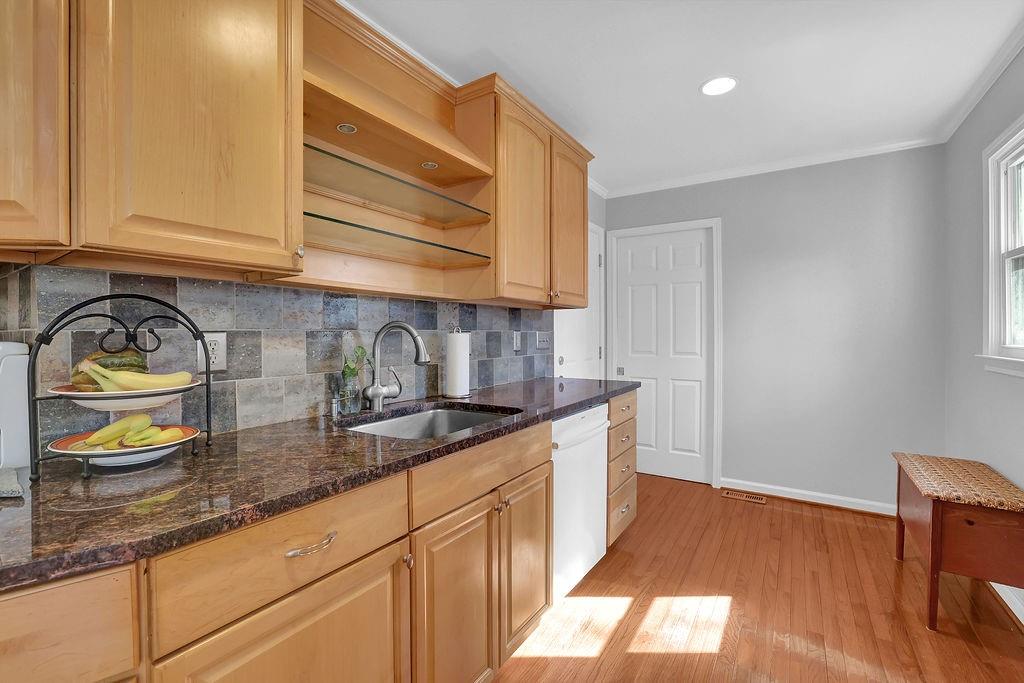 3040 Summit View Court