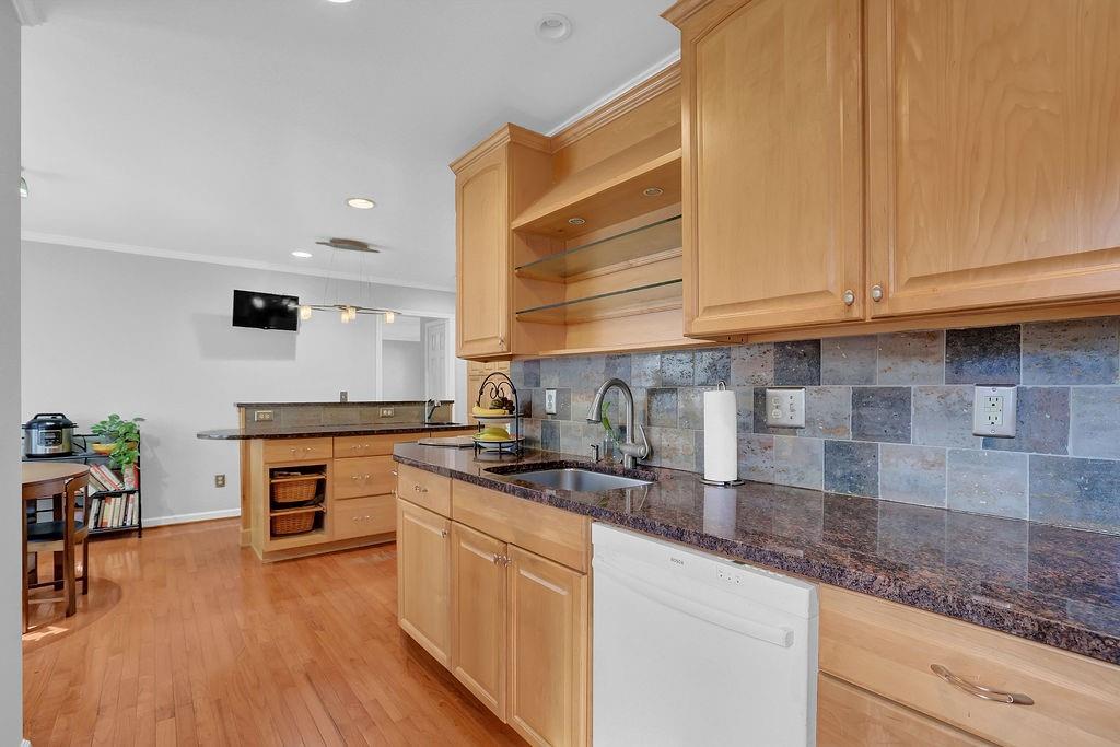 3040 Summit View Court