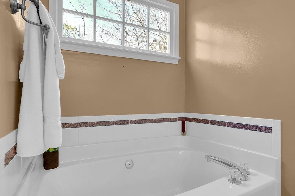 3040 Summit View Court